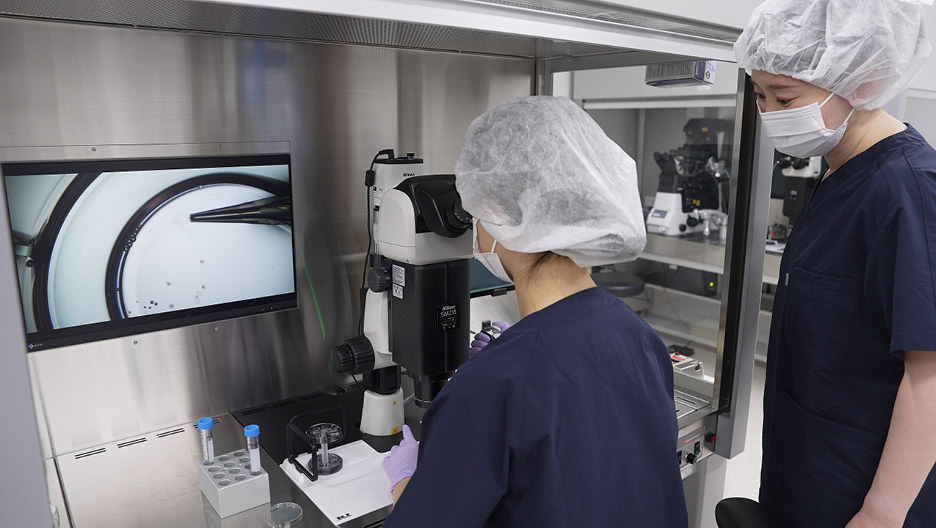 The SMZ18 stereo microscope